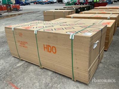 Quantity of (69) 1/2" 4x8 MDO G1S With Smooth Overlay 1 Side Douglas Fir 5 Ply No Stamp Formply Plywood (Unused)