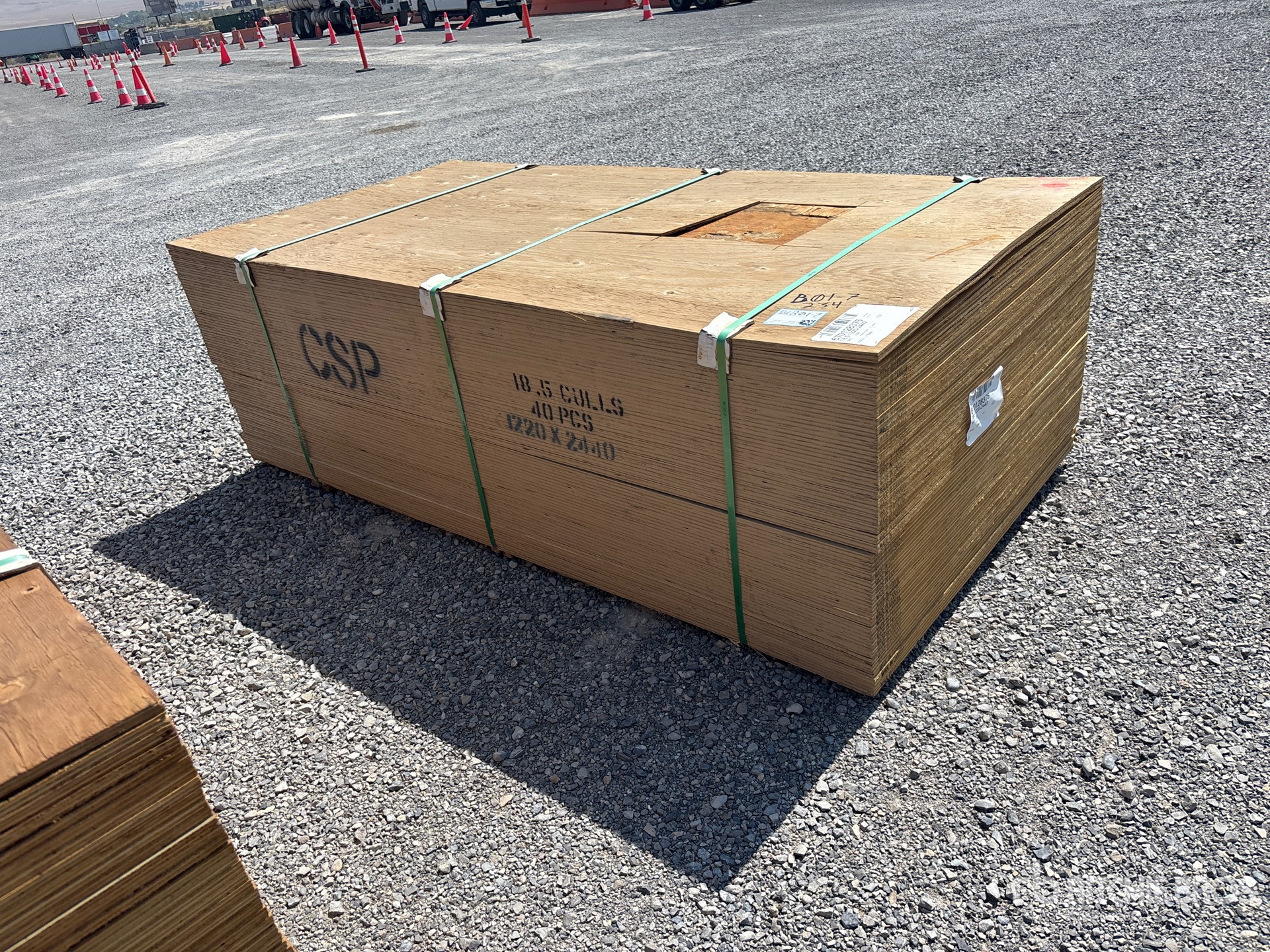Quantity of (40) (40) 3/4" 4x8 CSP/DFP No Stamp Plywood (Unused)