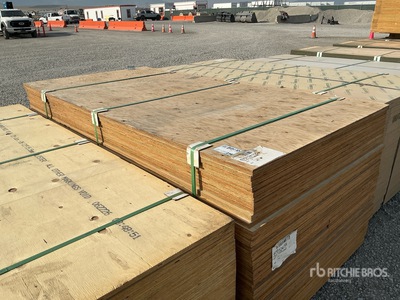 Quantity of (40) 7/8" 4x8 MDO G1S with Smooth Overlay 1 Side Douglas Fir 9 Ply No Stamp Formply Plywood (Unused)