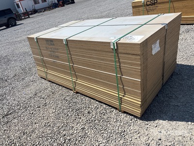 Quantity of (30) 48 in x 96 in 1 1/8" 4x8 G2S with Smooth Overlay 2 Sides Douglas Fir 11 Ply No Stamp Formply Sklejka (Unused)