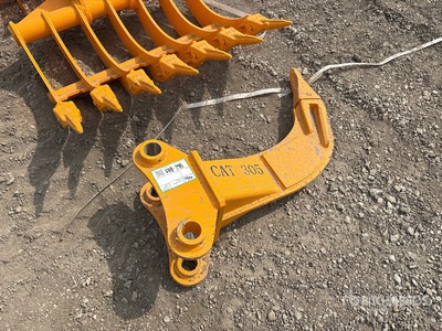 2026 GIYI 32 in Excavator Ripper - Fits Cat 305 (Unused)