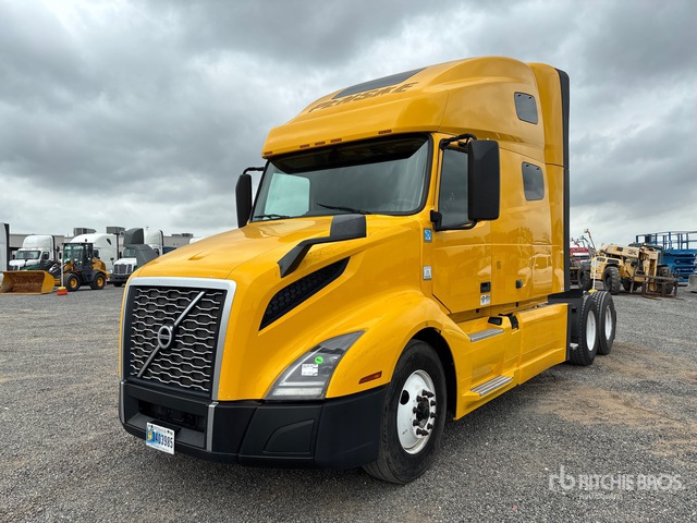 2022 Volvo VNL 6x4 T/A Sleeper Truck Tractor