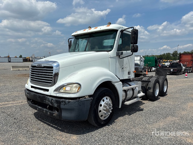 2003 Freightliner Columbia 120 6x4 T/A Day Cab Truck Tractor