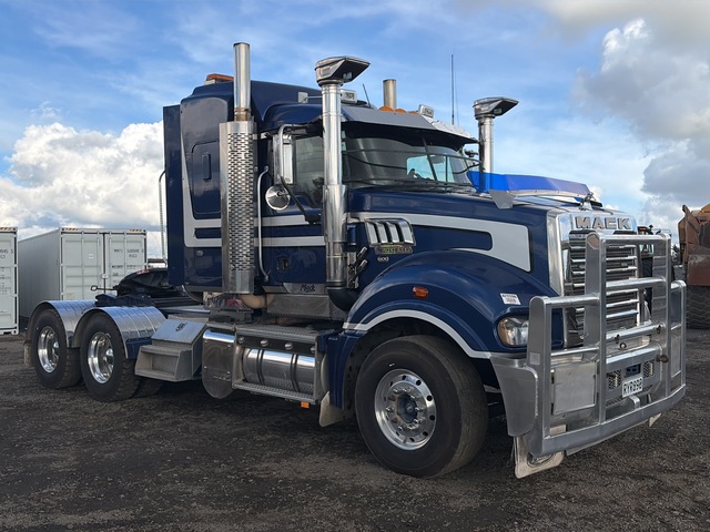 2012 Mack CLXT Super-Liner 6x4 Sleeper Prime Mover