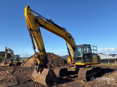 JCB JS220 LC Escavatore cingolato