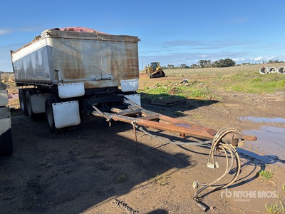 2008 North East Super Dog End Dump Trailer