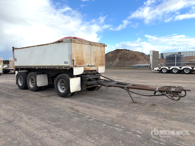 2008 North East 5.1 m Super Dog End Dump Trailer