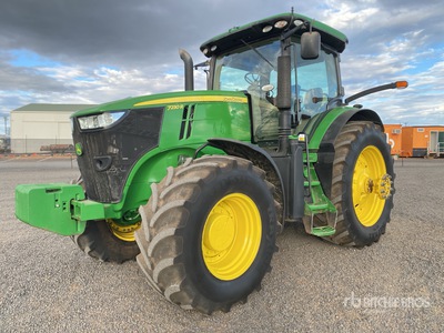 2015 John Deere 7230R 4WD Tractor