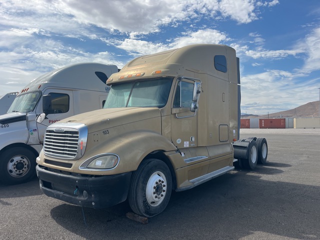 2009 Freightliner Columbia 112 6x4 T/A Sleeper Truck Tractor (Inoperable)