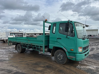 2018 Mitsubishi Fuso FK600 4x2 Flatbed Truck