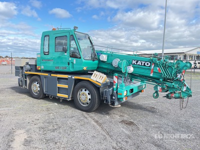 2010 Kato MR-130R 13 ton 4x4x4 رافعة مدينية