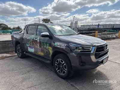 2022 Toyota HiLux SR5 4x4 Dual Cab Pickup