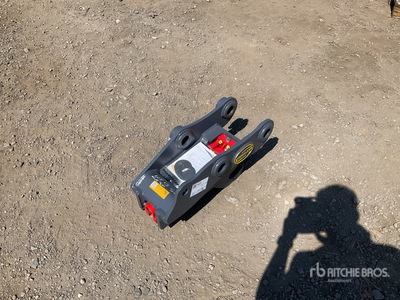 Strickland Excavator Coupler - Fits CASE CX80 (Unused)
