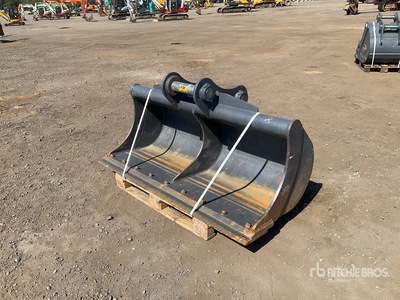 Strickland 1800 mm Ditch エクスカベーター用バケット - Fits JCB CX160