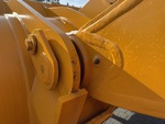 Chassis with Clavijas del cangilón al brazo elevador