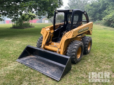 2001 John Deere 260 شاحنة جرافة