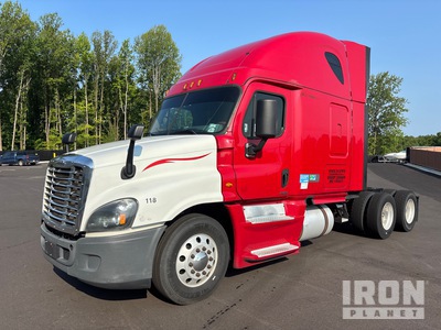 2017 Freightliner Cascadia 125 6x4 T/A Sleeper Truck Tractor