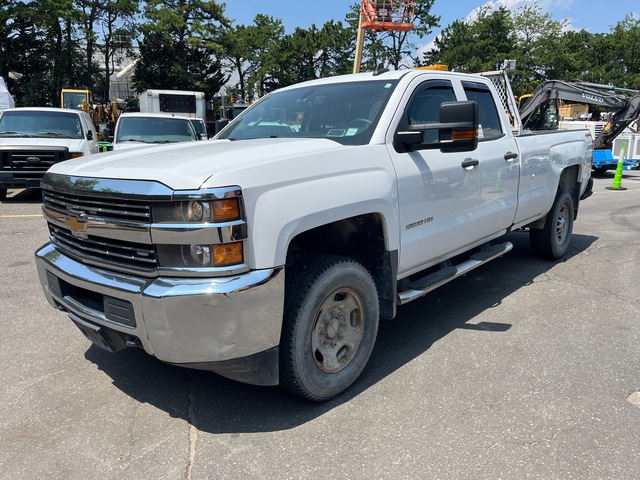2016 Chevrolet Silverado 2500 4x4 Crew Cab Pickup