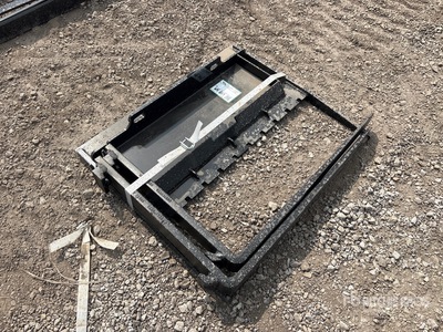 2026 GIYI GY-XHC 29 in Mini Skid Steer Forks (Unused)