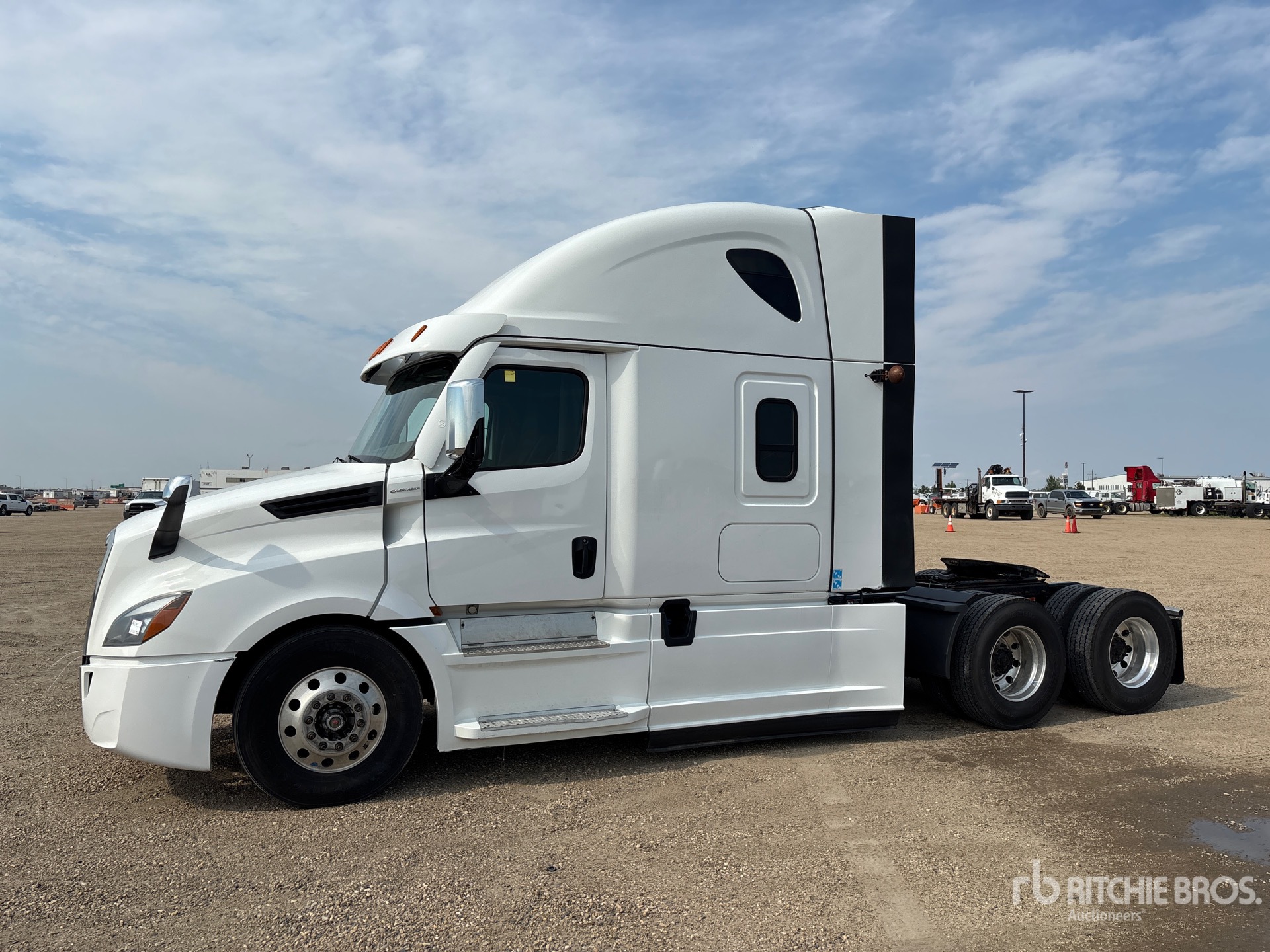 2018 Freightliner Cascadia 126 6x4 T/A Sleeper Truck Tractor
