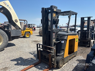 Cat EC25KS-C50TT 5000 lb Electric Forklift (Inoperable)