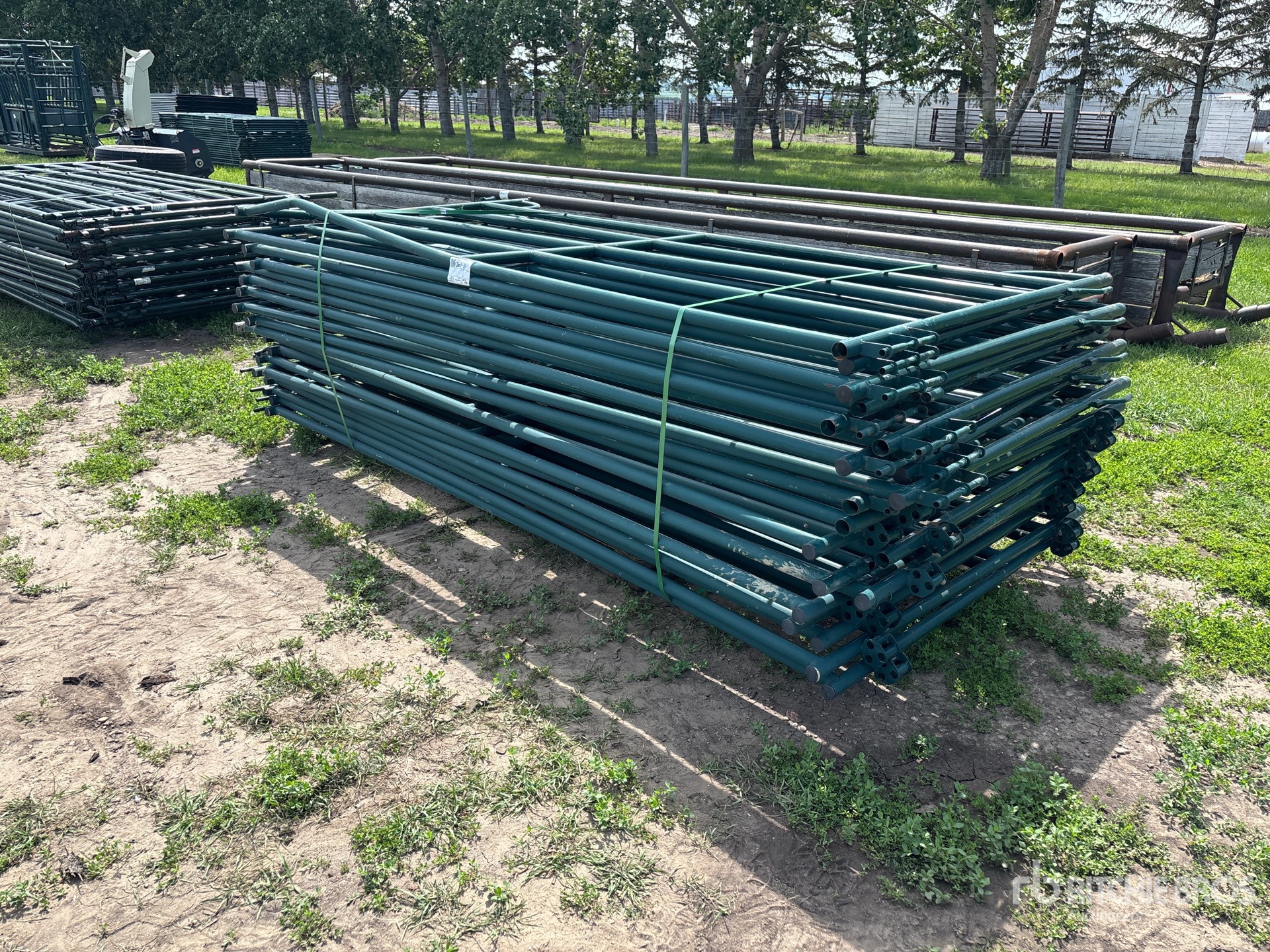 Quantity of (20) 10 ft Livestock Panel