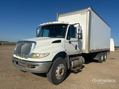 2019 International 4400 6x4 Van Truck