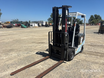 UniCarrier MCTG1B2L30S 5200 lb Electric Forklift