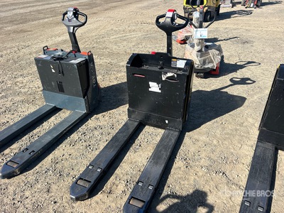 2021 Yale MPB045VGN24T2646 4510 lb Electric Gato de bandeja