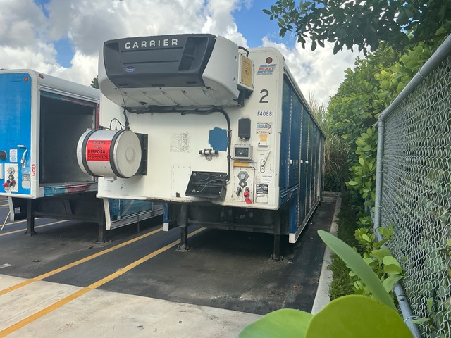 2010 Mickey 18 Bay Refrigerated S/A Beverage Trailer