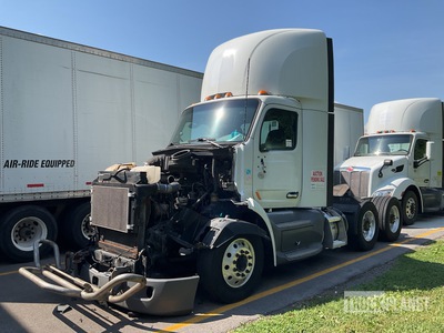 2019 Peterbilt 579 6x4 T/A Day Cab Truck Tractor