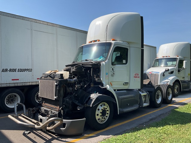 2019 Peterbilt 579 6x4 T/A Day Cab Truck Tractor