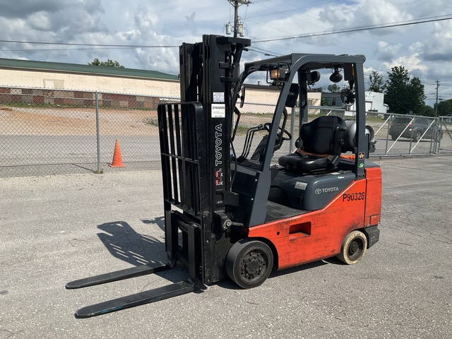 2011 Toyota 8FGCSU20 3450 lb Cushion Tire Forklift