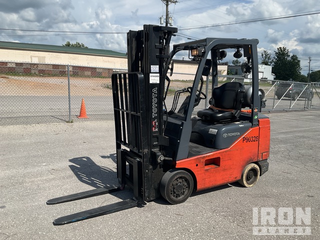 2011 Toyota 8FGCSU20 3450 lb Cushion Tire Forklift