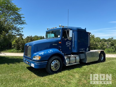 1999 International 9200 4x2 تراكتور شاحنة بسقف (أحادي المحور)