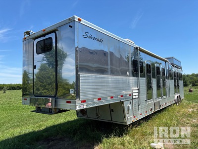 2005 Silverado Air Ride 46 ft T/A مقطورة للخيول