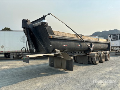 2004 Midland 32 ft Tri/A Remorque à benne basculante arrière