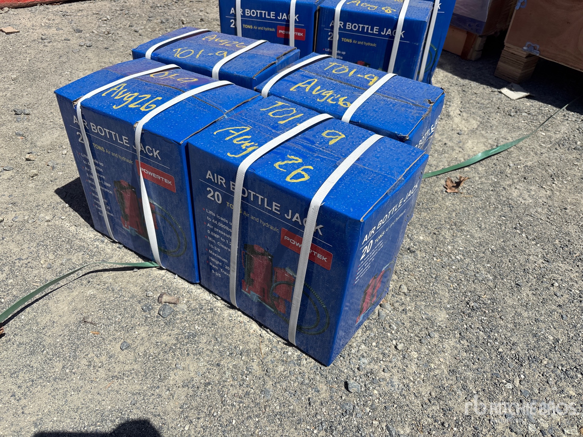 Quantity of (4) 2024 Powertek 20T Lifter 20 ton Pneumatic Bottle Jack (Unused)