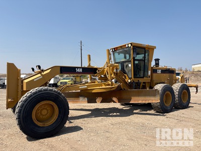 2000 Cat 14H Motor Grader
