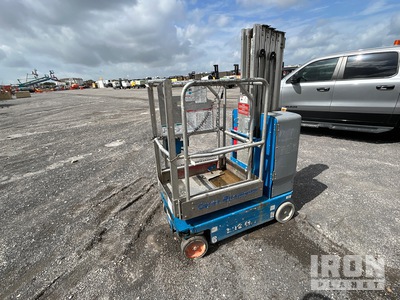 2017 Genie GR20 Vertical Mast Lift