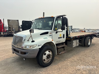 2015 International 4300 4x2 Portavheiculos
