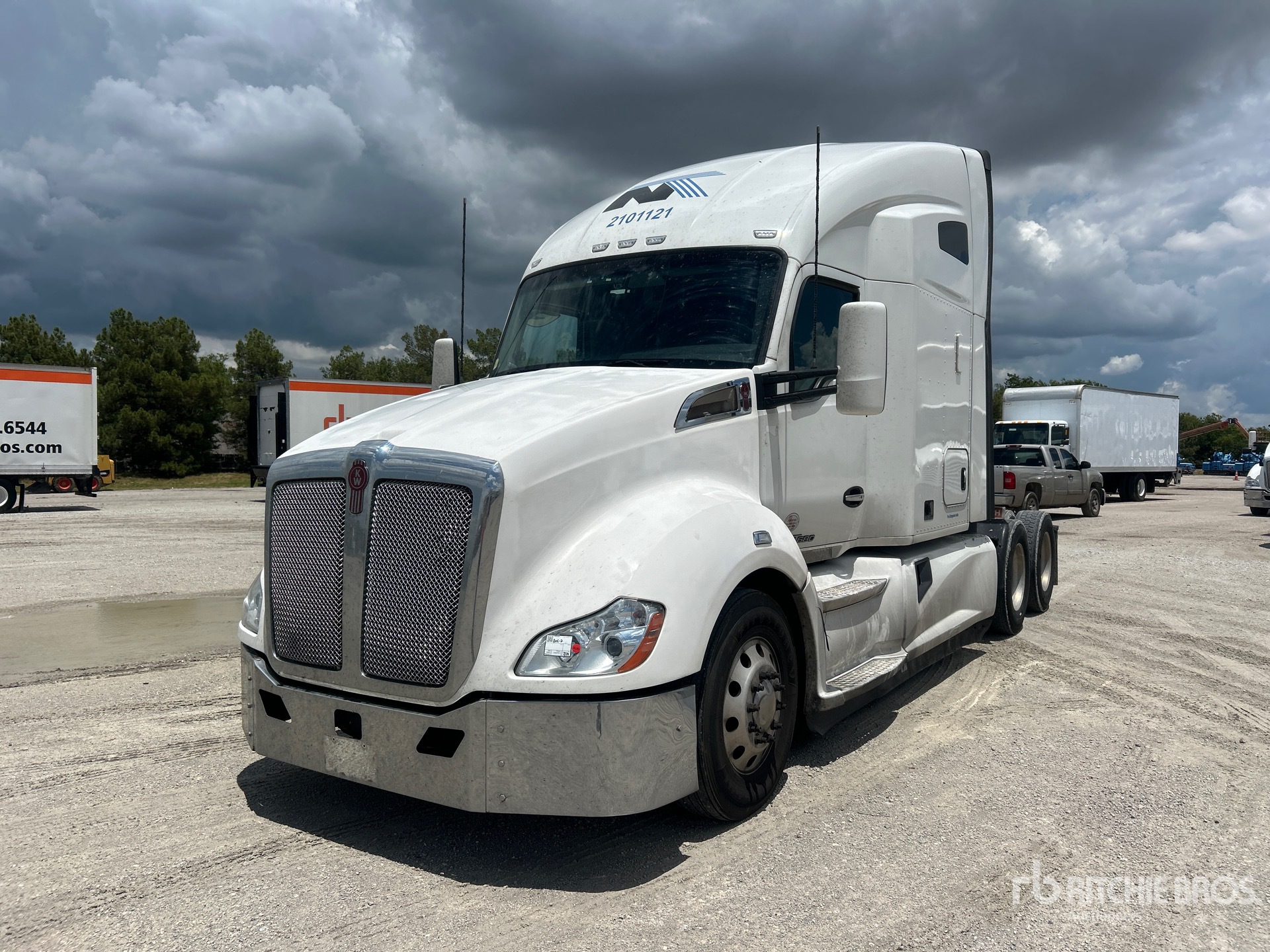 2022 Kenworth T680 6x4 T/A Sleeper Truck Tractor