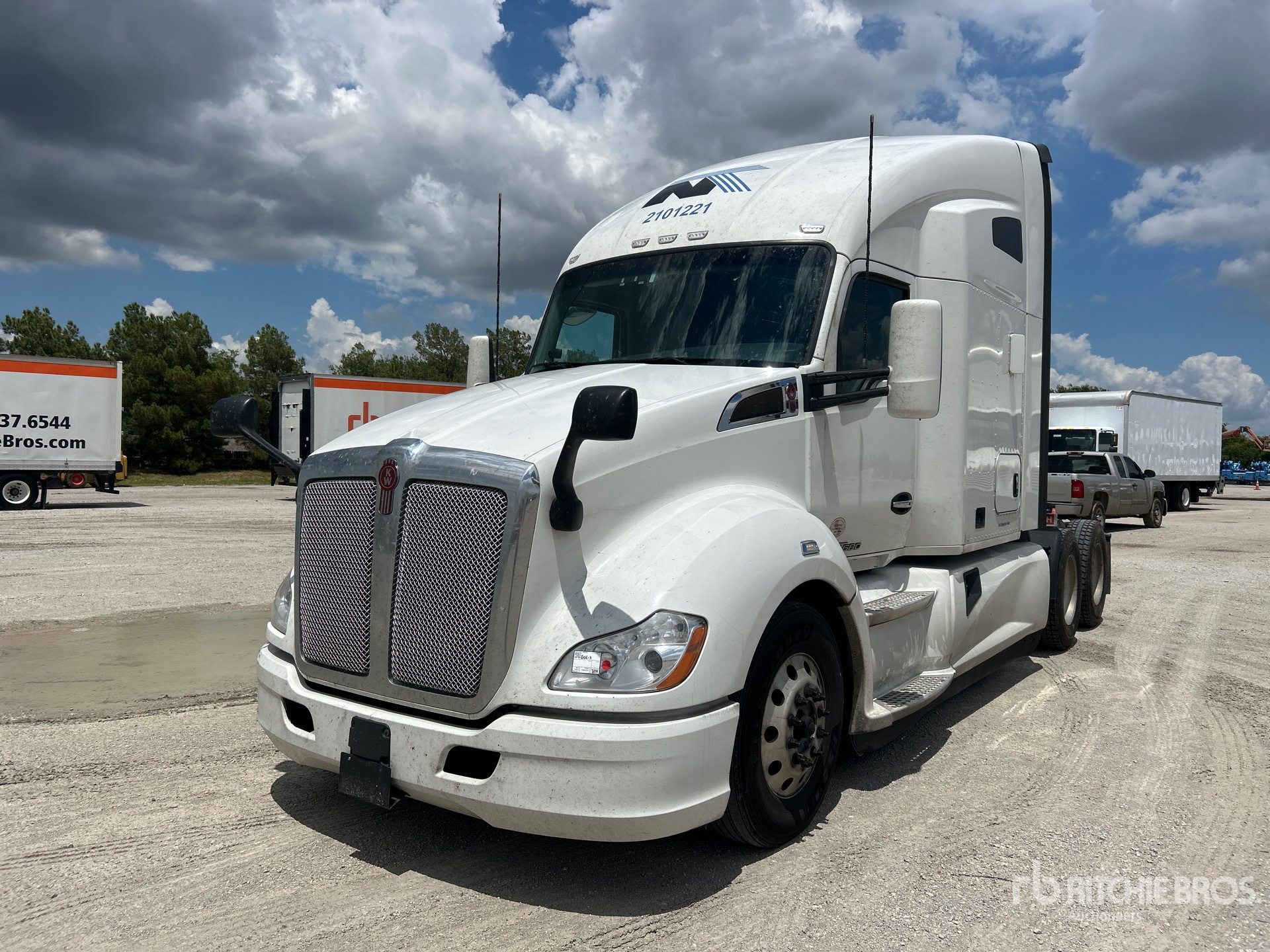 2022 Kenworth T680 6x4 T/A Sleeper Truck Tractor