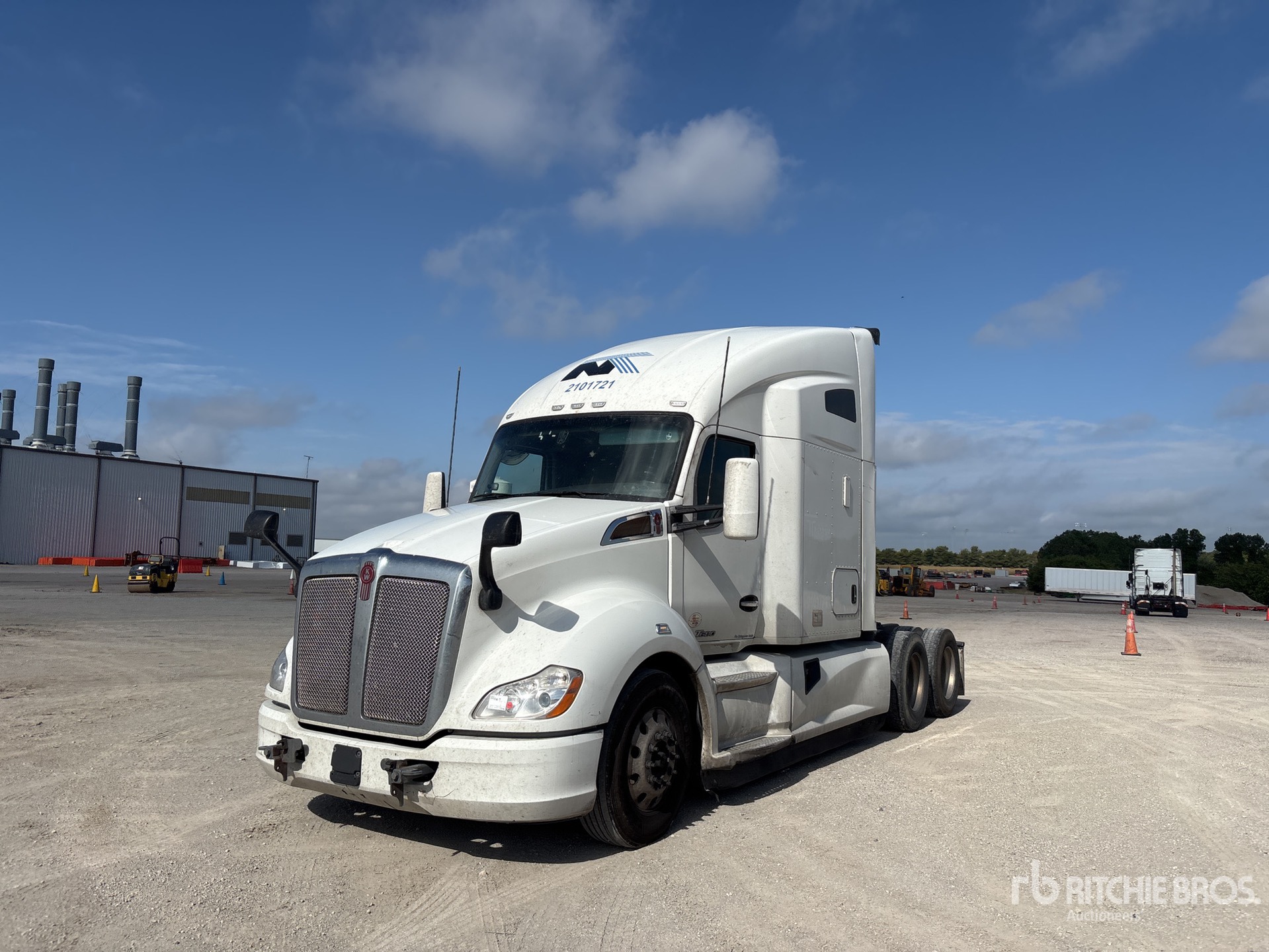 2022 Kenworth T680 6x4 T/A Sleeper Truck Tractor
