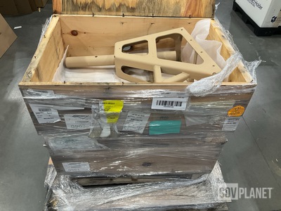 (2) Oshkosh 4055481 Vehicular Components Brackets