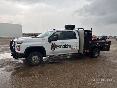 2022 Chevrolet Silverado 3500HD 4x4 Crew Cab Pritsche-Lkw