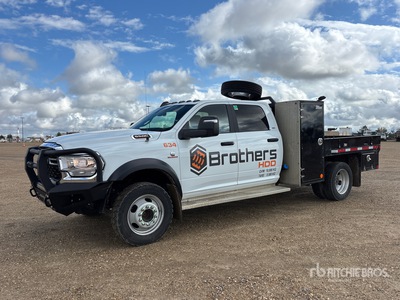 2024 Ram 5500 SLT 4x4 Crew Cab Ciężarówka z płaską platformą