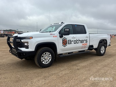 2026 Chevrolet Silverado 3500HD LT 4x4 Crew Cab Pickup