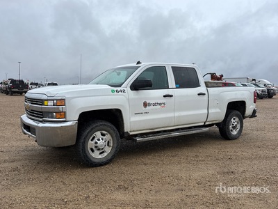 2015 Chevrolet Silverado 2500HD LT 4x4 Crew Cab Pickup