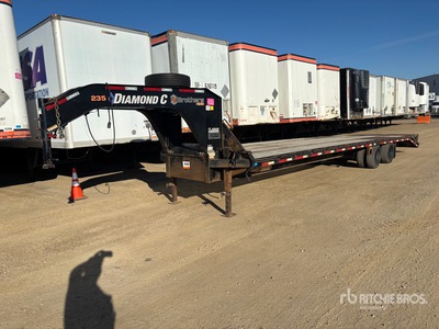 2019 Diamond 35 ft T/A Gooseneck Equipment Trailer